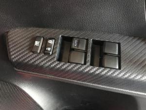 Toyota RAV4 2.2D-4D AWD VX - Image 13