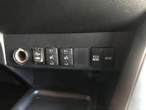 Toyota RAV4 2.2D-4D AWD VX - Image 20