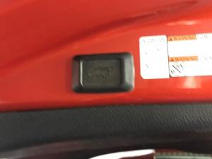 Toyota RAV4 2.2D-4D AWD VX - Image 7