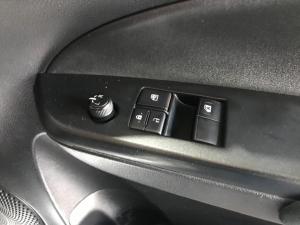 Toyota Yaris 1.5 Xi - Image 12