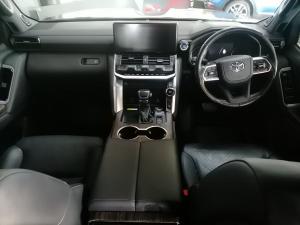 Toyota Land Cruiser 300 3.3D ZX - Image 22