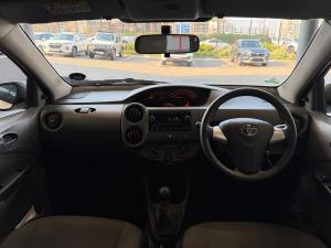 Toyota Etios hatch 1.5 Xi - Image 16