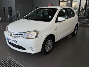 Toyota Etios hatch 1.5 Xi - Image 1