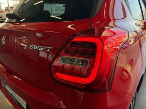 Suzuki Swift 1.2 GLX manual - Image 10