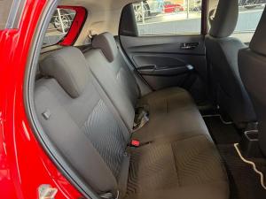 Suzuki Swift 1.2 GLX manual - Image 12