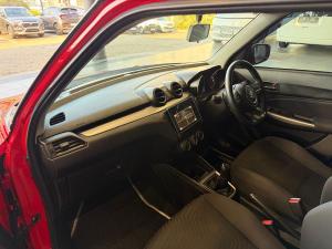 Suzuki Swift 1.2 GLX manual - Image 24