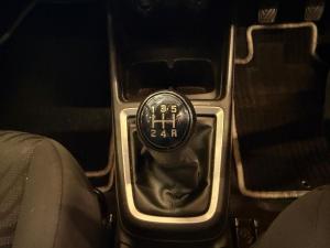 Suzuki Swift 1.2 GLX manual - Image 26