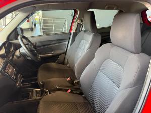 Suzuki Swift 1.2 GLX manual - Image 30