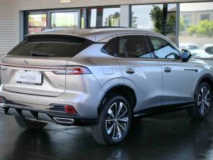 MG HS 2.0T Luxury - Image 3