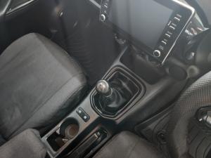 Toyota Hilux 2.4GD-6 Xtra cab Raider manual - Image 10