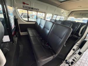 Toyota Hiace 2.5D-4D Ses-fikile 16-seater - Image 13