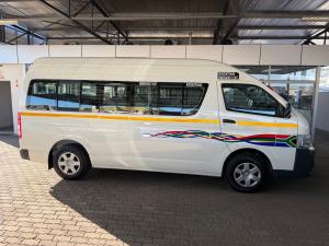 Toyota Hiace 2.5D-4D Ses-fikile 16-seater - Image 3