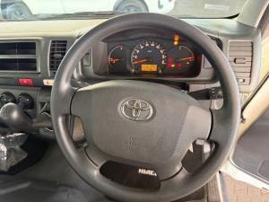 Toyota Hiace 2.5D-4D Ses-fikile 16-seater - Image 8