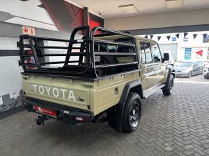Toyota Land Cruiser 79 2.8GD-6 double cab manual - Image 2