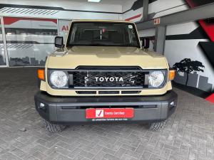Toyota Land Cruiser 79 2.8GD-6 double cab manual - Image 4