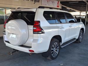 Toyota Land Cruiser Prado 2.8GD VX-L - Image 2