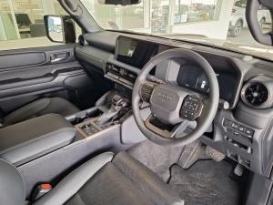 Toyota Land Cruiser Prado 2.8GD VX-R - Image 7