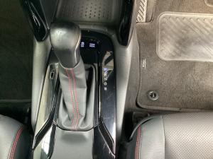 Toyota Corolla Cross 1.8 Hybrid GR-Sport - Image 12