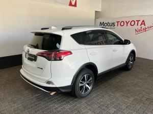 Toyota RAV4 2.0 GX auto - Image 2
