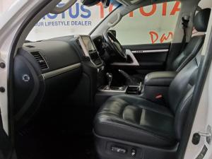 Toyota Land Cruiser 200 4.5D-4D V8 VX - Image 7