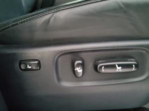 Toyota Land Cruiser 200 4.5D-4D V8 VX - Image 16