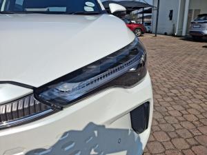 Toyota Corolla Cross 1.8 HEV XR - Image 28