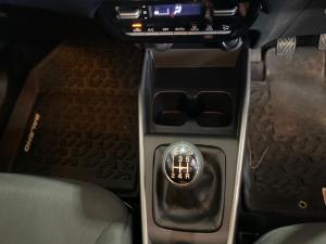 Suzuki Baleno 1.5 GLX - Image 12