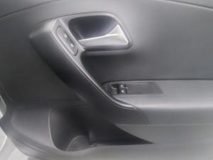 Volkswagen Polo Vivo 1.4 Trendline - Image 10