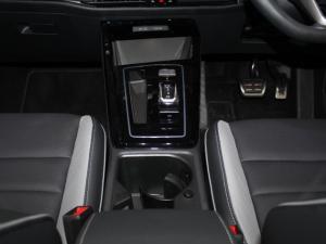 Volkswagen Golf 1.4 TSI R-LINE Tiptronic - Image 14