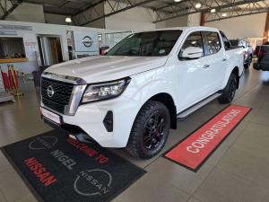 Nissan Navara 2.5DDTI LE/LE Plus automatic D/C - Image 16