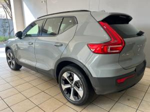 Volvo XC40 B4 Plus Dark - Image 3