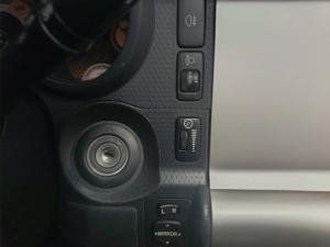 Toyota FJ Cruiser FJ Cruiser - Image 17