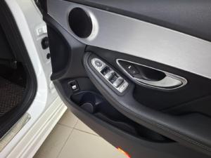Mercedes-Benz C-Class C200 AMG Line auto - Image 10