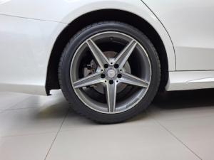 Mercedes-Benz C-Class C200 AMG Line auto - Image 5