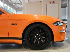 Ford Mustang 5.0 GT fastback - Image 6