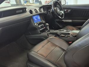 Ford Mustang 5.0 GT fastback - Image 7