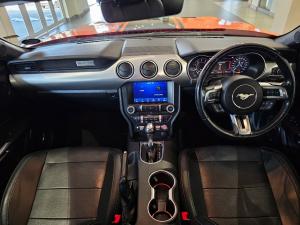 Ford Mustang 5.0 GT fastback - Image 8