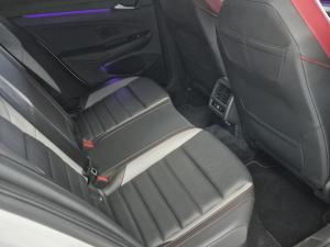Volkswagen Golf GTI - Image 9