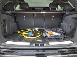 Land Rover Discovery Sport P300e R-Dynamic HSE - Image 9