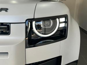 Land Rover Defender 110 D350 X-Dynamic HSE - Image 21