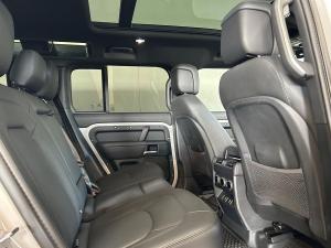 Land Rover Defender 110 D350 X-Dynamic HSE - Image 25