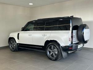Land Rover Defender 110 D350 X-Dynamic HSE - Image 5