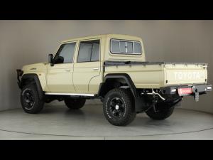 Toyota Land Cruiser 79 2.8GD-6 double cab auto - Image 21
