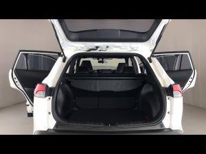 Toyota Corolla Cross 1.8 XS - Image 13
