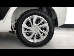 Toyota Vitz 1.0 - Image 19