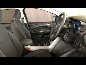 Ford Kuga 1.5T Ambiente auto - Image 10