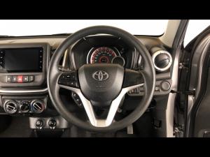 Toyota Vitz 1.0 XR manual - Image 8