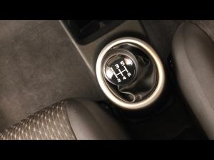 Toyota Vitz 1.0 XR manual - Image 15
