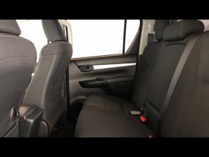 Toyota Hilux 2.4GD-6 double cab 4x4 Raider auto - Image 11