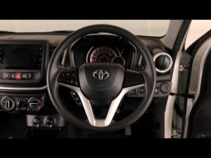 Toyota Vitz 1.0 XR manual - Image 8